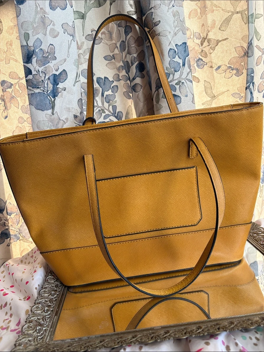 GUESS Mustard Tote with Logo Charm